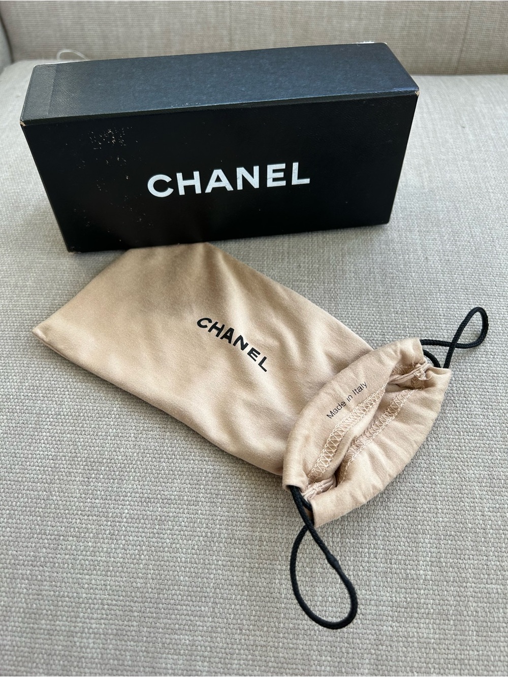 Authentic 90’s VINTAGE CHANEL Rimless Square Sunglasses in Black Gradient - Picture 14 of 15